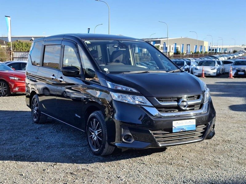 2017 Nissan Serena Hybrid, main photo