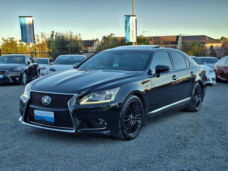 2015 Lexus LS 460 F Sport, photo 3