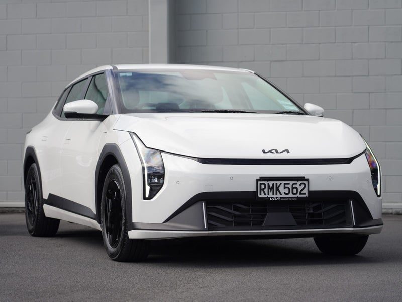 2025 Kia EV4 Light 2WD 5Dr LR, photo 3