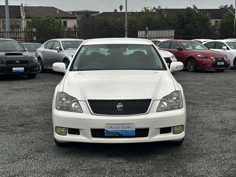 2005 Toyota Crown Athlete, photo 2