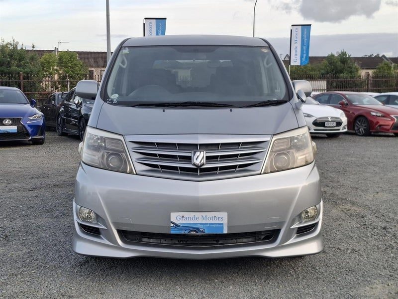 2005 Toyota Alphard, photo 2