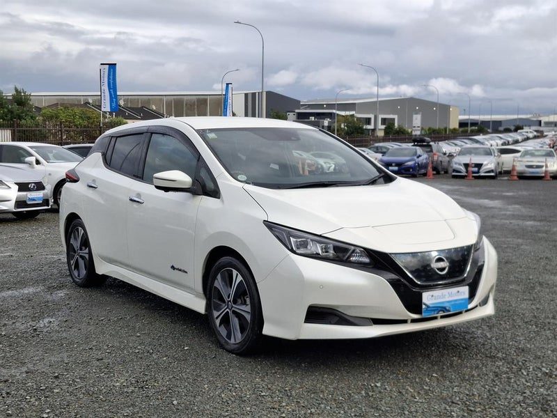 2022 Nissan Leaf 40 KWH, main photo