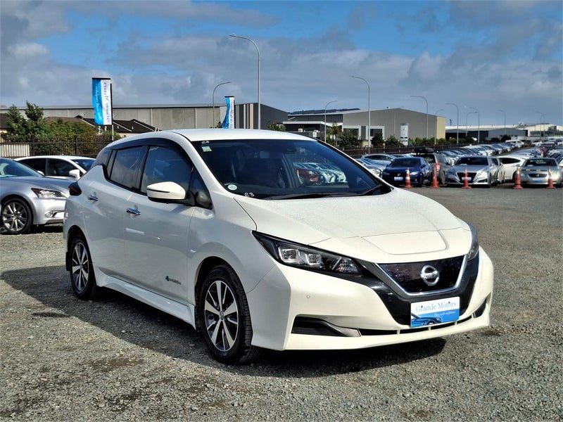 2021 Nissan Leaf 40 KWH, main photo