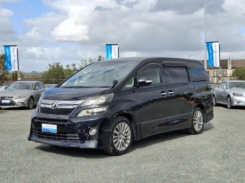 2013 Toyota Vellfire, photo 3