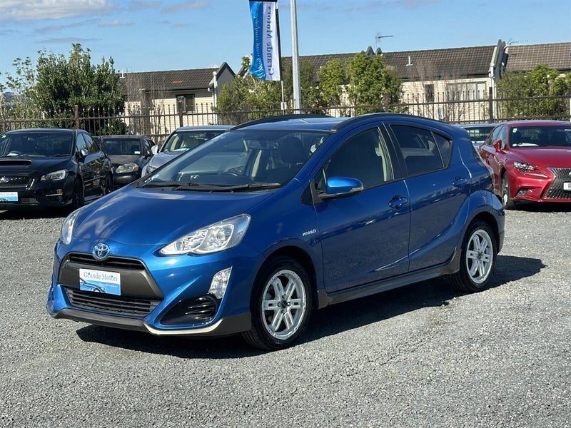 2015 Toyota Aqua, photo 3