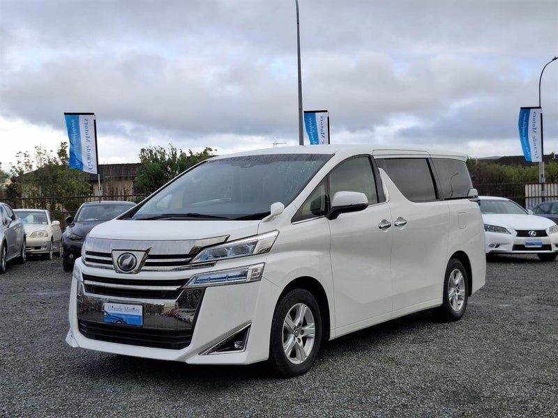 2019 Toyota Vellfire 8 Seater, photo 3