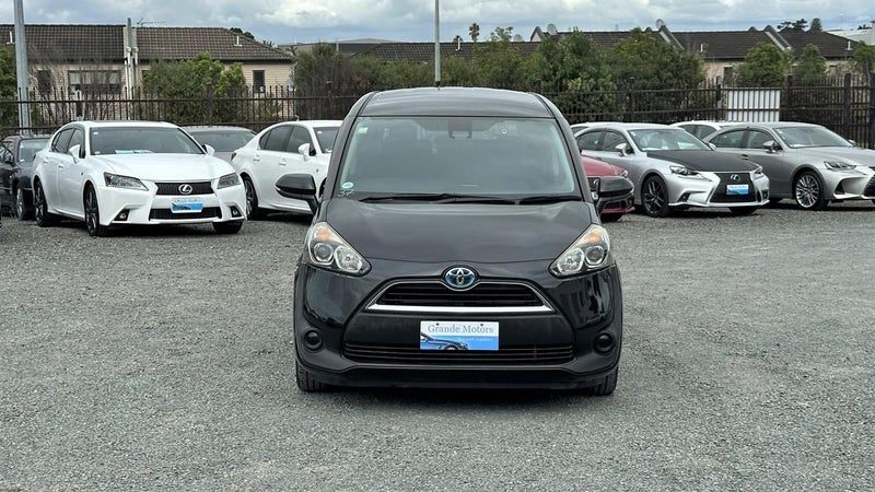 2017 Toyota Sienta G, photo 2