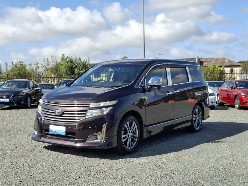 2012 Nissan Elgrand Highway Star, photo 3