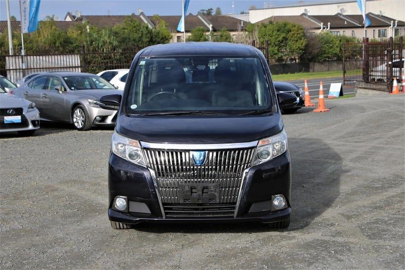 2016 Toyota Esquire, photo 2