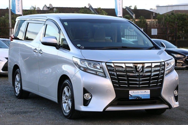 2015 Toyota Alphard 8 Seater, main photo