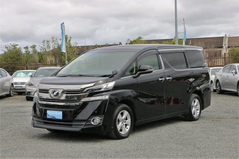 2016 Toyota Vellfire 8 Seater, photo 3