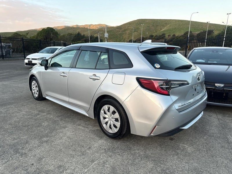 2021 Toyota Corolla Touring Hybrid G-X, photo 2