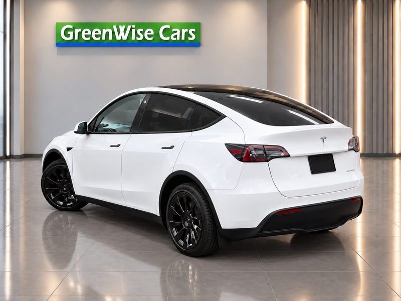 2023 Tesla Model Y Long Range AWD, photo 2