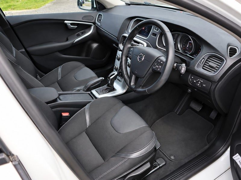 2019 Volvo V40, photo 3