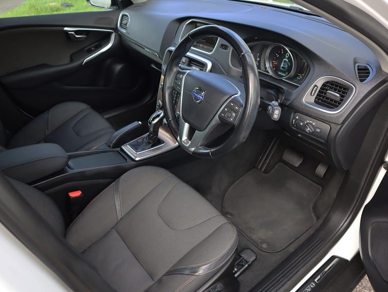 2015 Volvo V40 Cross Country, photo 3