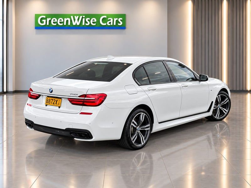 2016 BMW 750i M Sport, photo 2