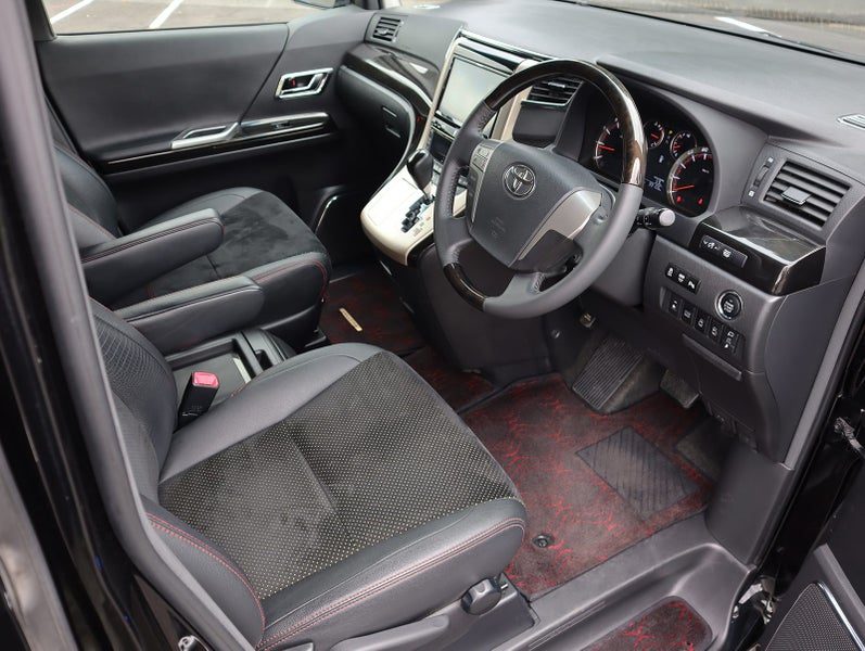 2014 Toyota Vellfire Z, photo 3