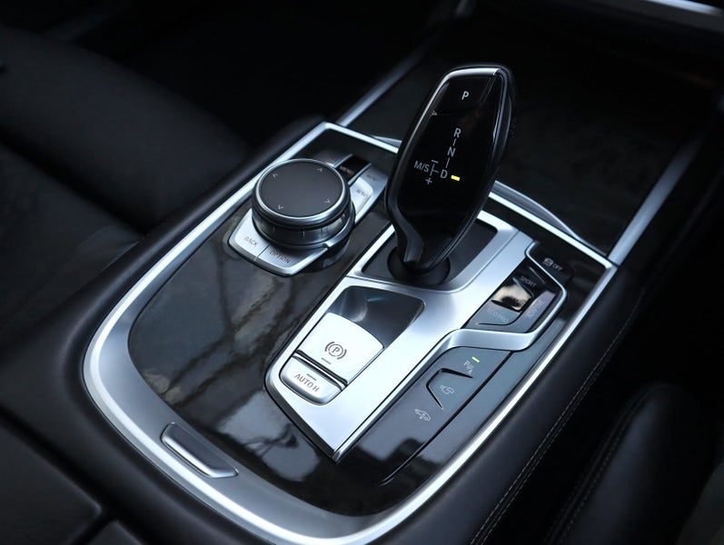 2016 BMW 740i, photo 3