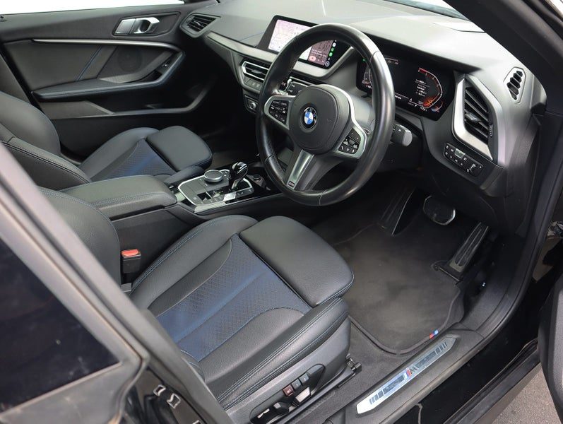 2021 BMW 218d M Sport, photo 3