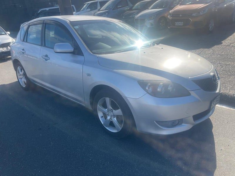 2004 Mazda Axela