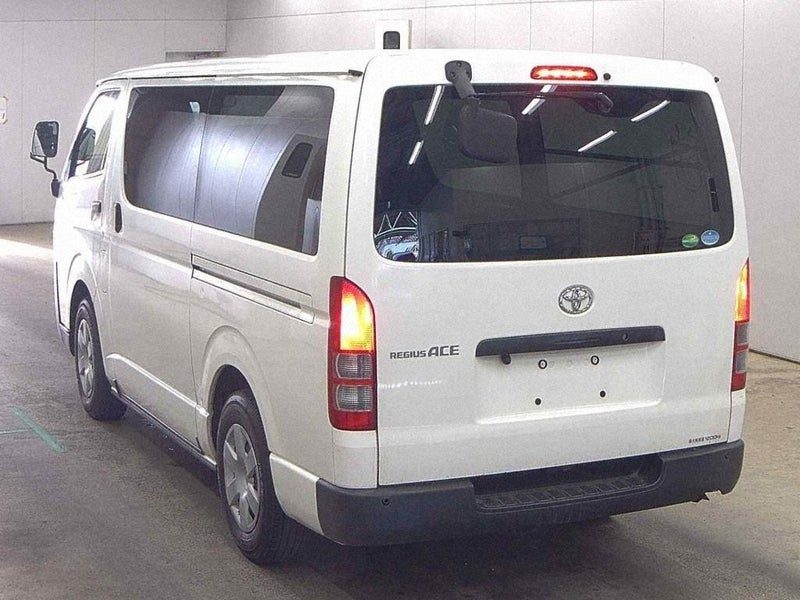 2020 Toyota Regius ACE, photo 2
