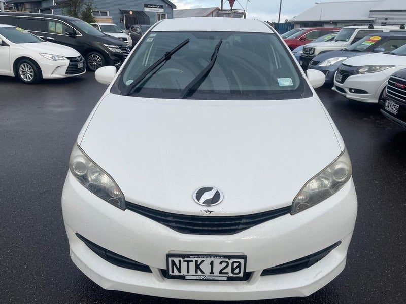 2011 Toyota Wish, photo 2