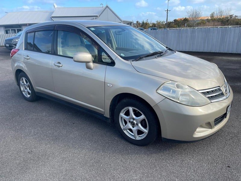 2008 Nissan Tiida, photo 3