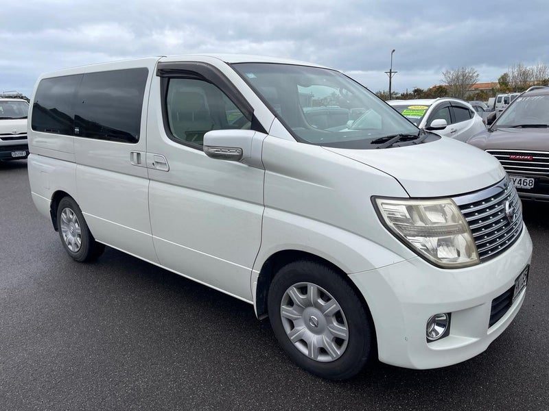 2005 Nissan Elgrand, photo 3