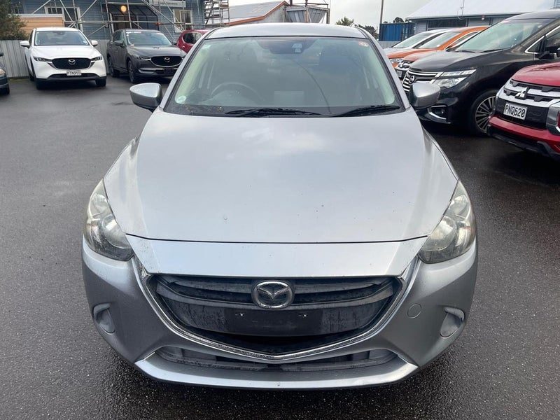 2015 Mazda Demio, photo 2