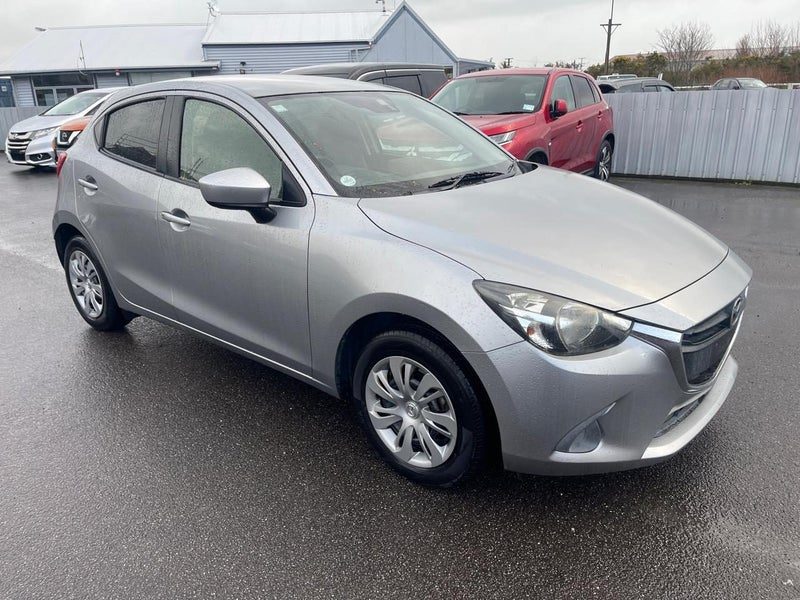 2015 Mazda Demio, photo 3