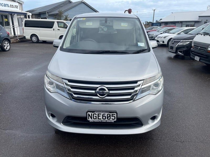 2015 Nissan Serena, photo 2