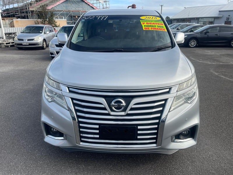 2018 Nissan Elgrand, photo 2