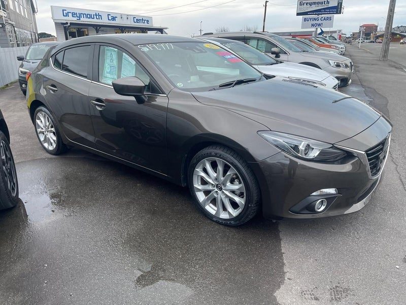2015 Mazda Axela, photo 3