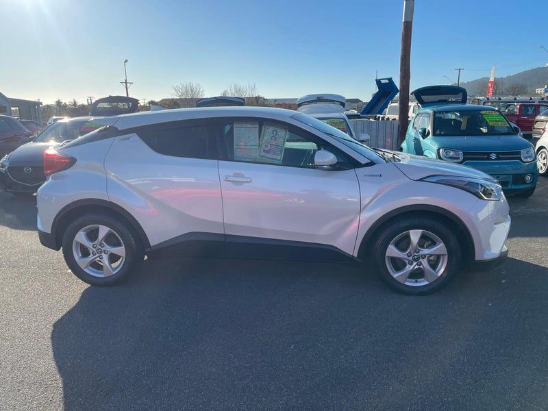 2017 Toyota C-HR HYBRID, photo 3