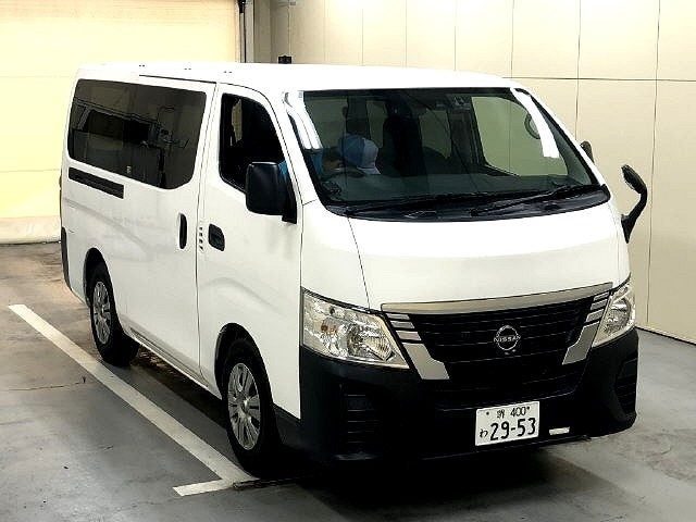 2023 Nissan NV350 Caravan