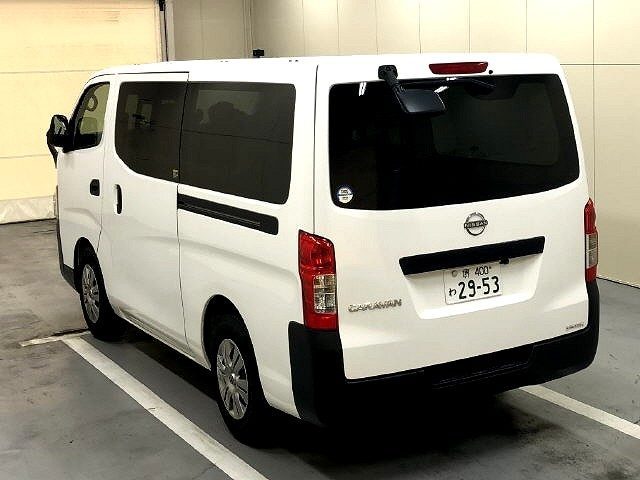 2023 Nissan NV350 Caravan, photo 2