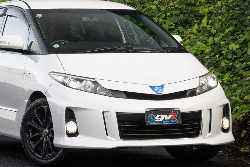 2014 Toyota Estima Aeras, photo 2