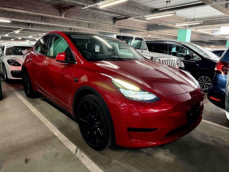 2023 Tesla Model Y Rear Wheel Drive, photo 2