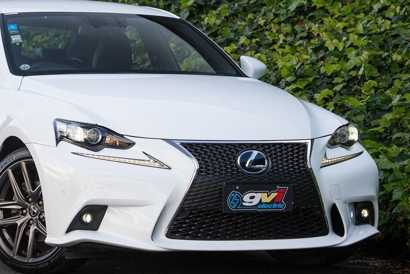 2013 Lexus IS 300h F Sport, photo 2