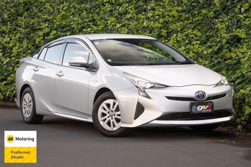 2016 Toyota Prius S, main photo