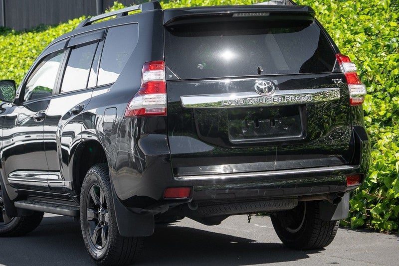 2017 Toyota Land Cruiser Prado TX, photo 3