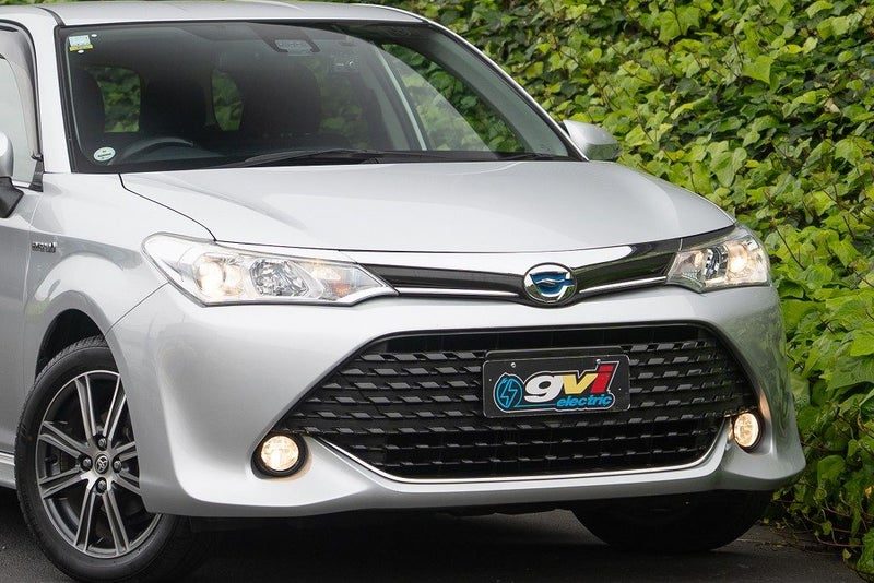 2015 Toyota Corolla Fielder, photo 2