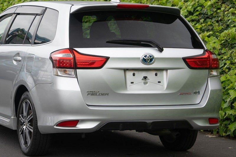 2015 Toyota Corolla Fielder, photo 3