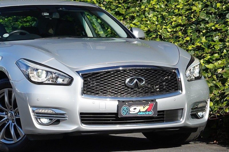 2015 Nissan Fuga Hybrid, photo 2