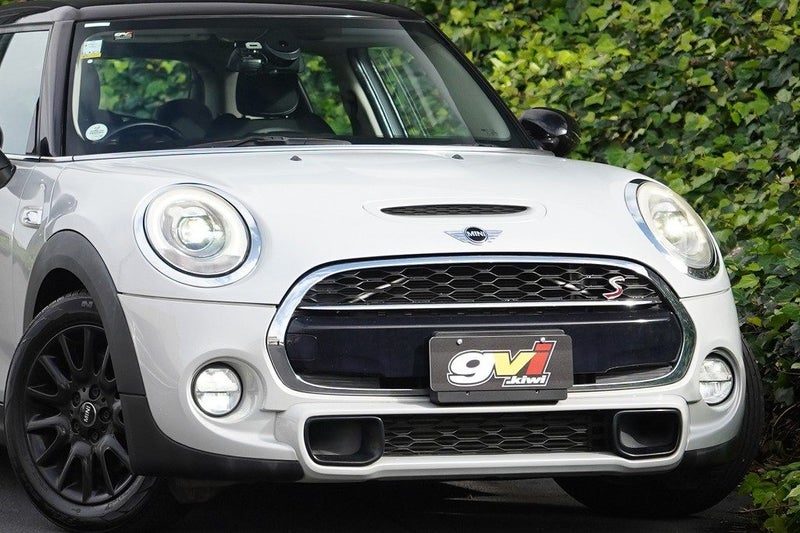 2016 MINI Cooper S, photo 2