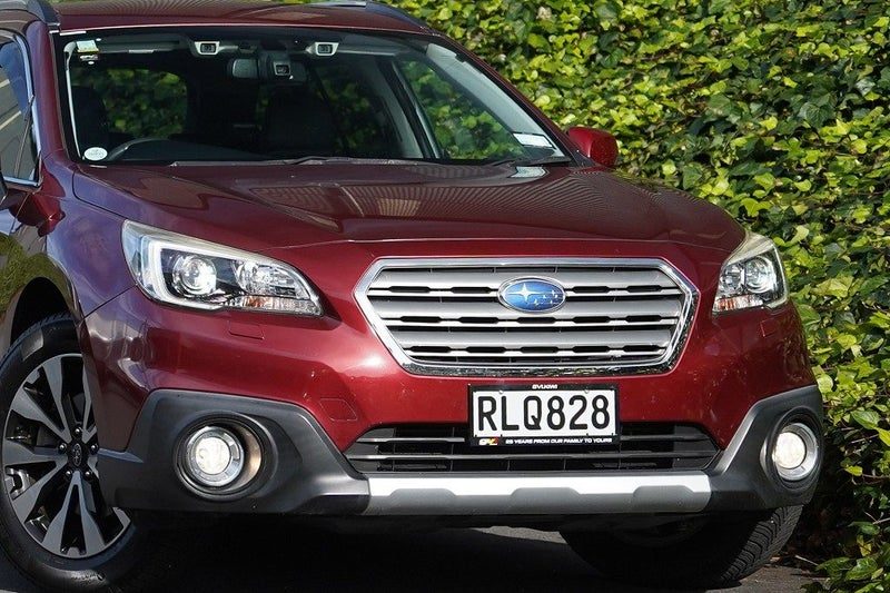2017 Subaru Outback Limited, photo 2