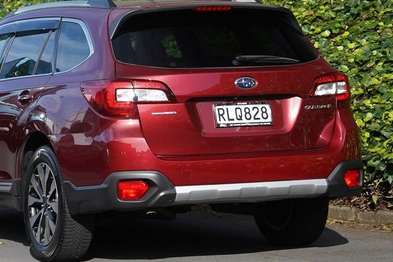 2017 Subaru Outback Limited, photo 3