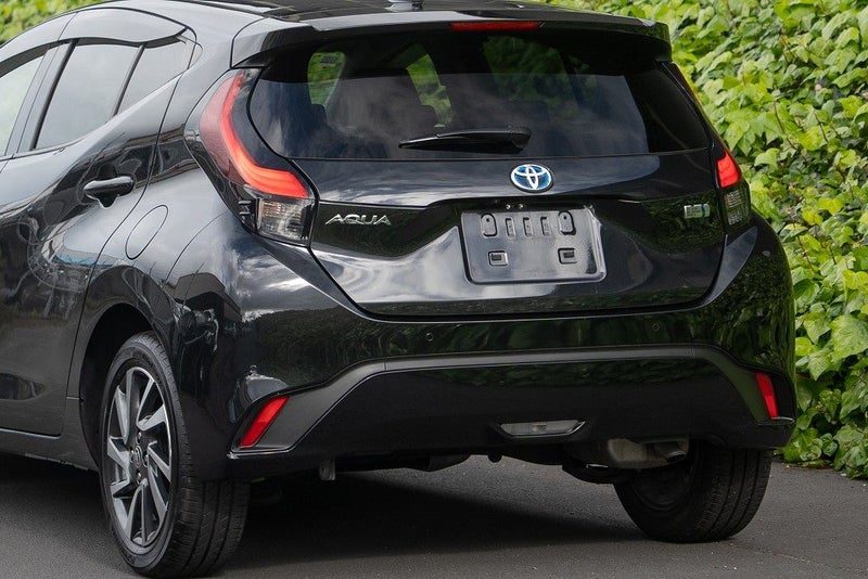 2021 Toyota Aqua Hybrid, photo 3