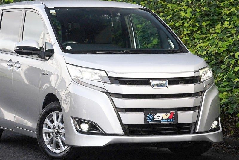 2018 Toyota Noah G, photo 2