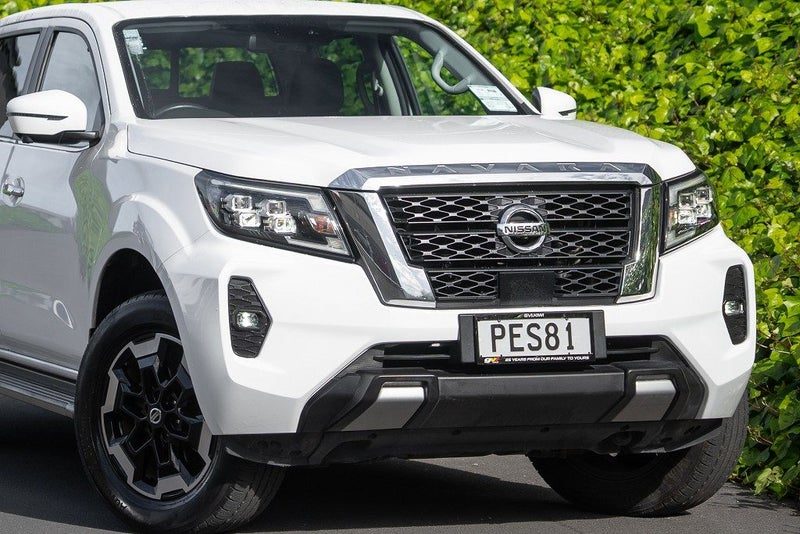 2022 Nissan Navara ST X, photo 2